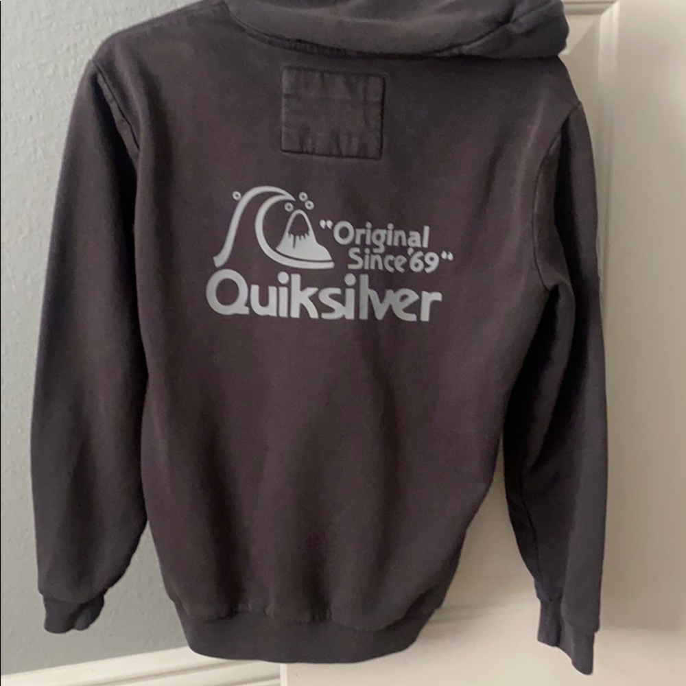 Boys Quiksilver sweatshirt